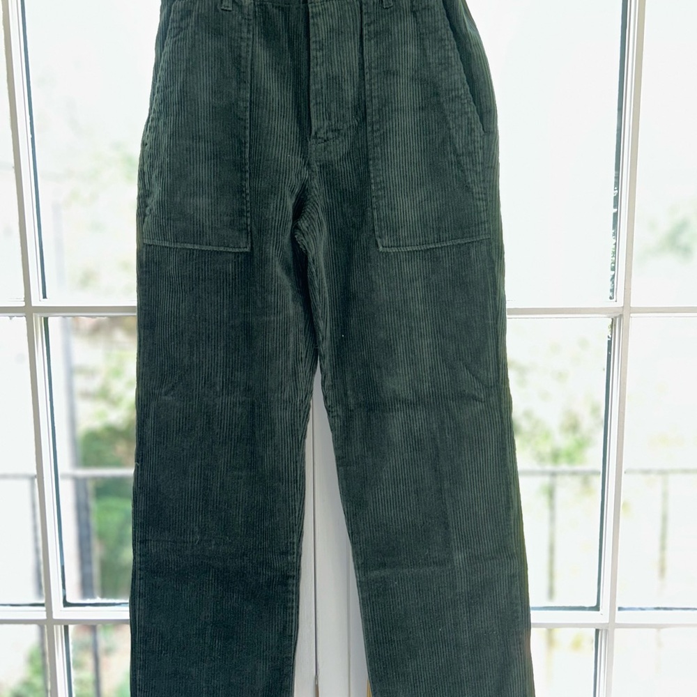 Alex Mill Neil Straight Leg Pant in Forest Corduroy